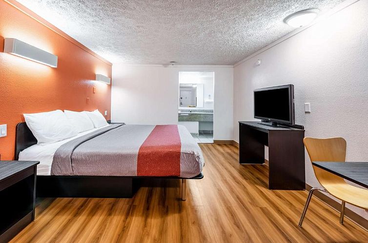 Motel 6-Mansfield, OH