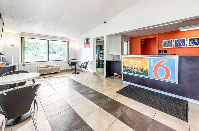 Motel 6-Mansfield, OH