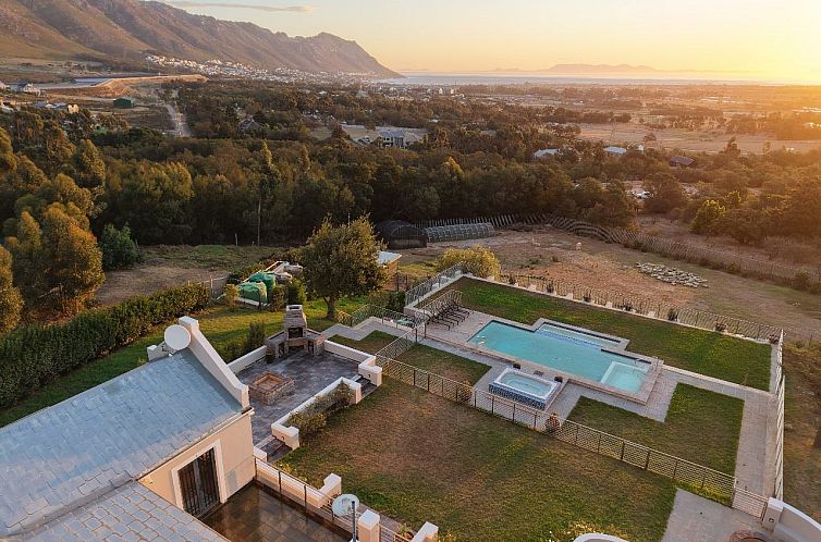 Vrijstaande woning in Gordon's Bay