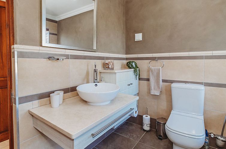 Vakantiehuis in Bos En Dal mit Großer Terrasse