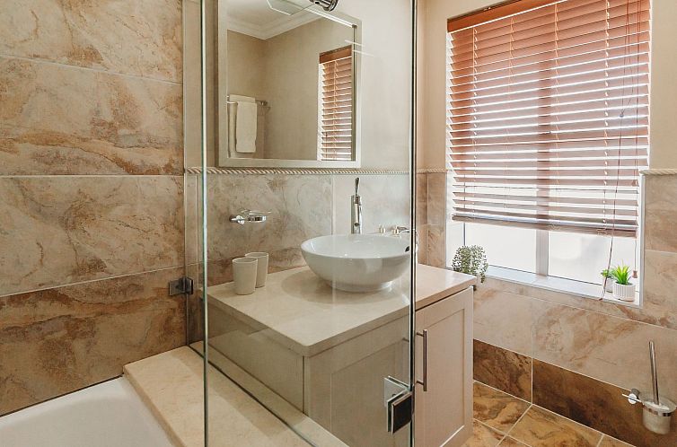 Vakantiehuis in Bos En Dal mit Großer Terrasse