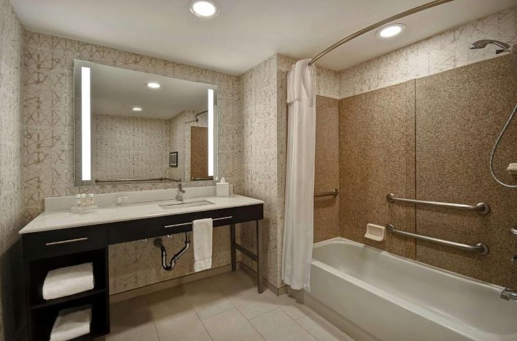 Homewood Suites by Hilton Edgewater-NYC Area