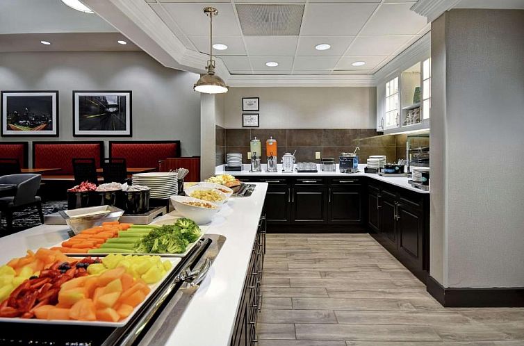 Homewood Suites by Hilton Edgewater-NYC Area