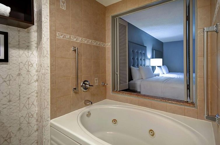 Homewood Suites by Hilton Edgewater-NYC Area