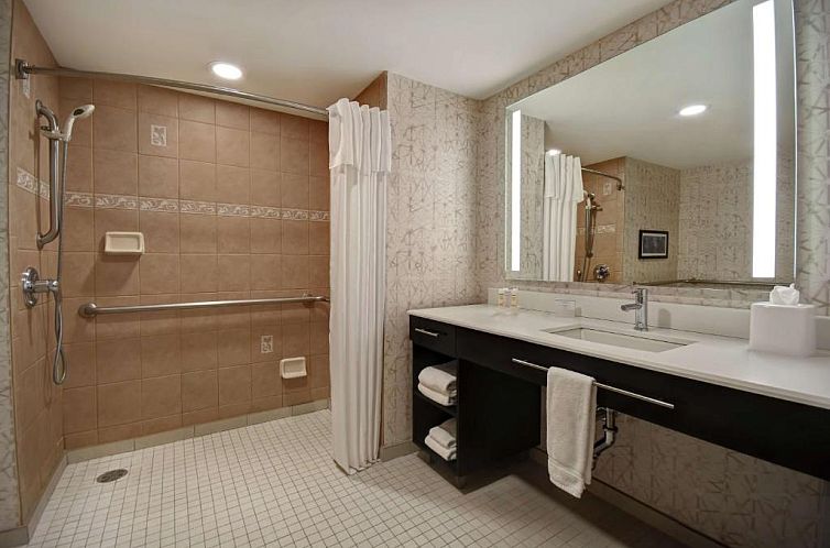 Homewood Suites by Hilton Edgewater-NYC Area