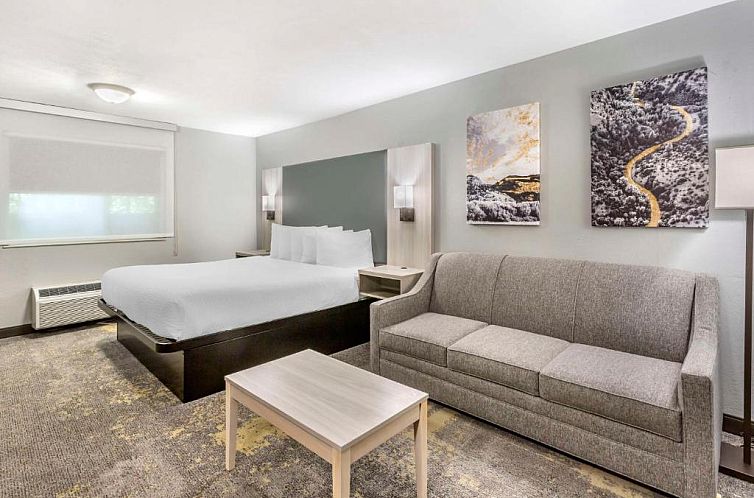 Best Western Plus Weston Inn