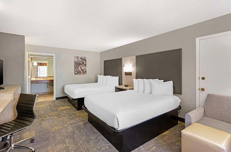 Best Western Plus Weston Inn