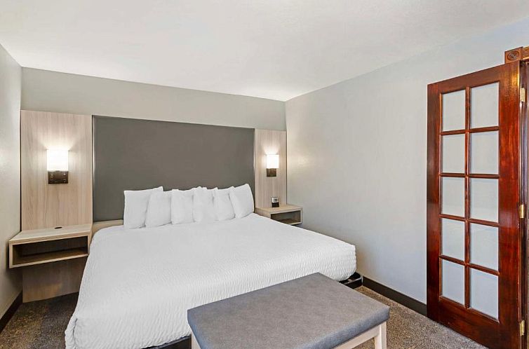 Best Western Plus Weston Inn