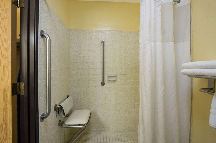 Quality Inn & Suites Medford Airport