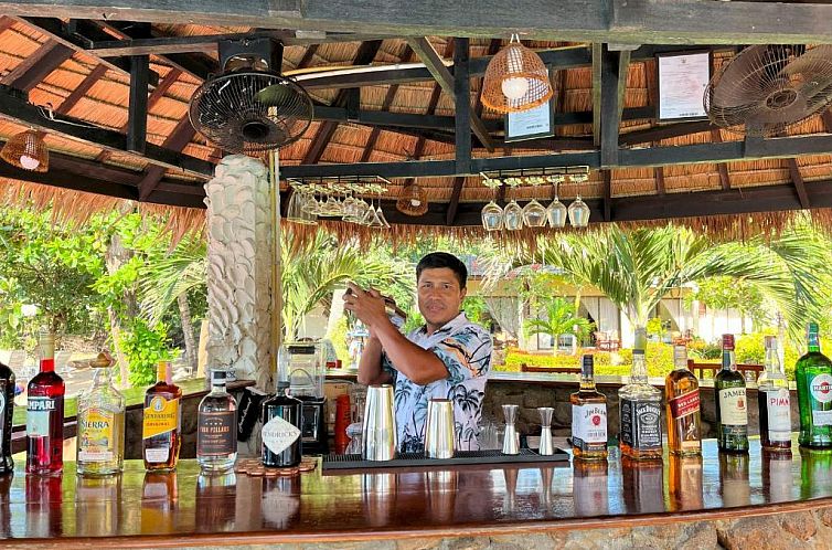 The Waterfront Boutique Hotel & Cafe