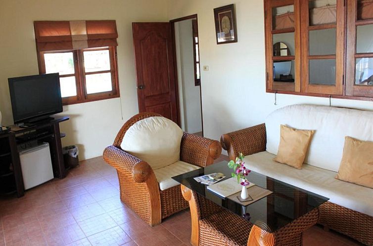 The Waterfront Boutique Hotel & Cafe