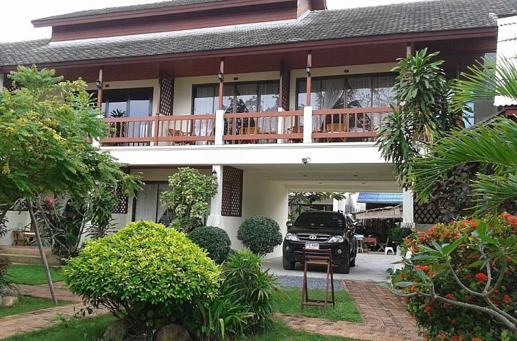 The Waterfront Boutique Hotel & Cafe