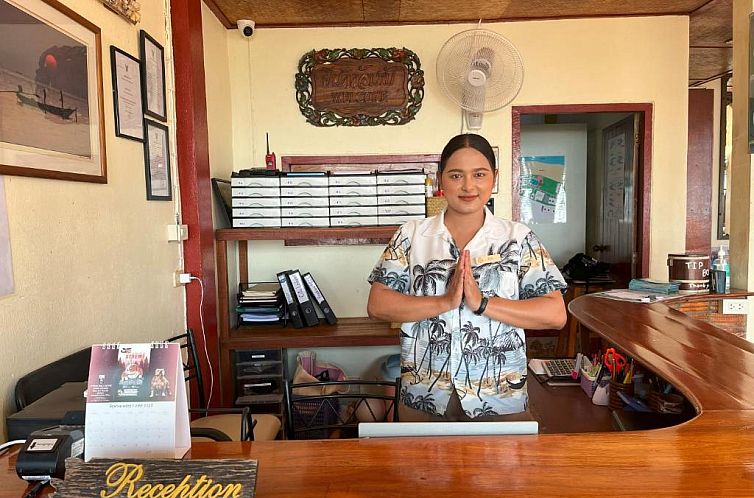 The Waterfront Boutique Hotel & Cafe