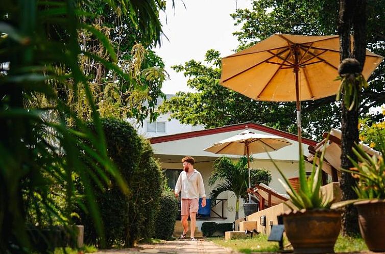 The Waterfront Boutique Hotel & Cafe