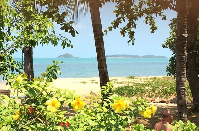 The Waterfront Boutique Hotel & Cafe