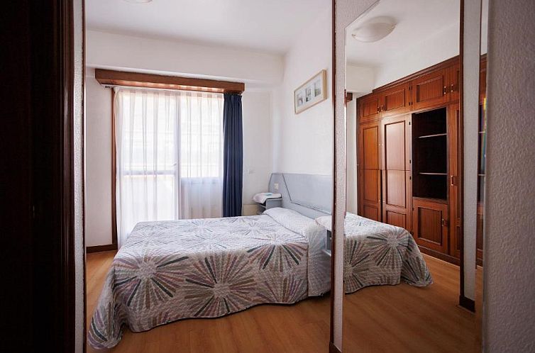 Moon Hostel Bio