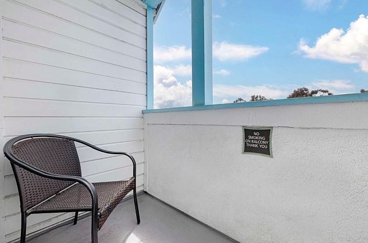 Best Western Plus Marina Shores Hotel