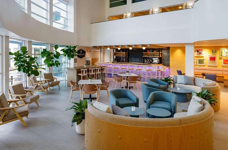 DoubleTree Suites by Hilton Doheny Beach