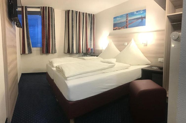 Motel 44