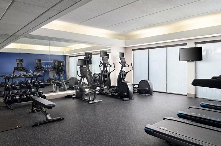 Holiday Inn Express and Suites New Orleans Airport, an IHG H