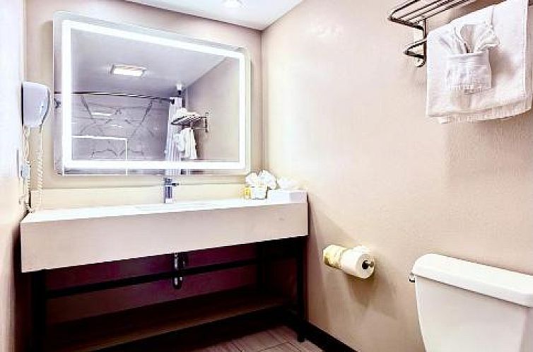 Days Inn by Wyndham Los Angeles LAX/ Redondo&ManhattanBeach