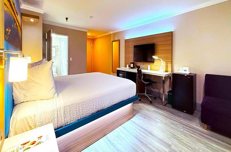 Days Inn by Wyndham Los Angeles LAX/ Redondo&ManhattanBeach