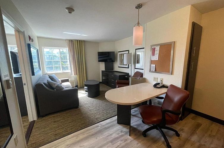 Candlewood Suites Secaucus, an IHG Hotel