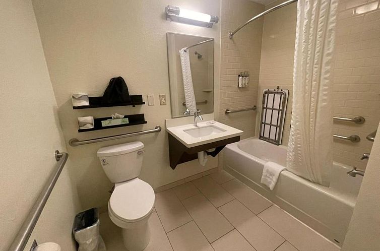 Candlewood Suites Secaucus, an IHG Hotel