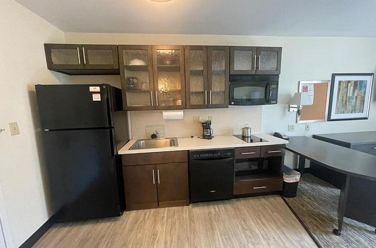 Candlewood Suites Secaucus, an IHG Hotel