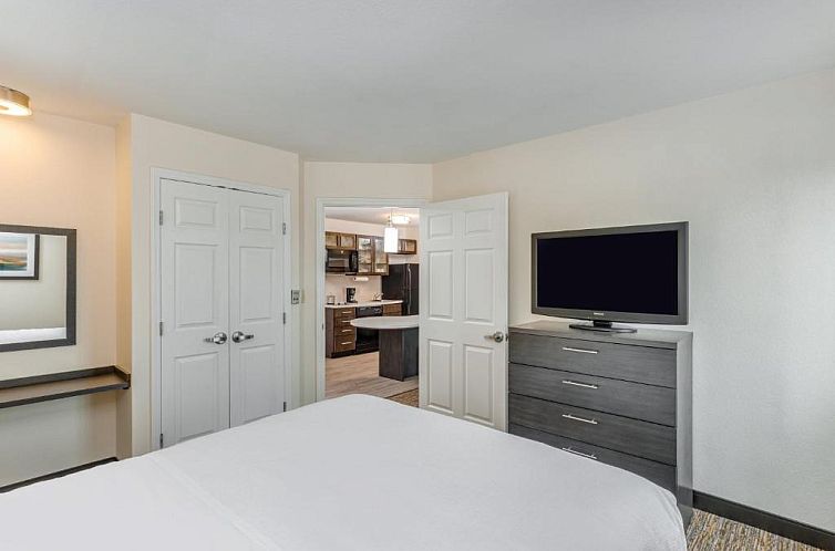 Candlewood Suites Secaucus, an IHG Hotel