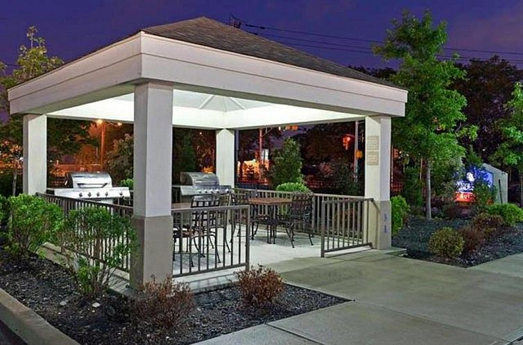 Candlewood Suites Secaucus, an IHG Hotel