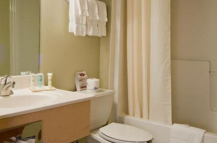 Meadowlands Plaza Hotel