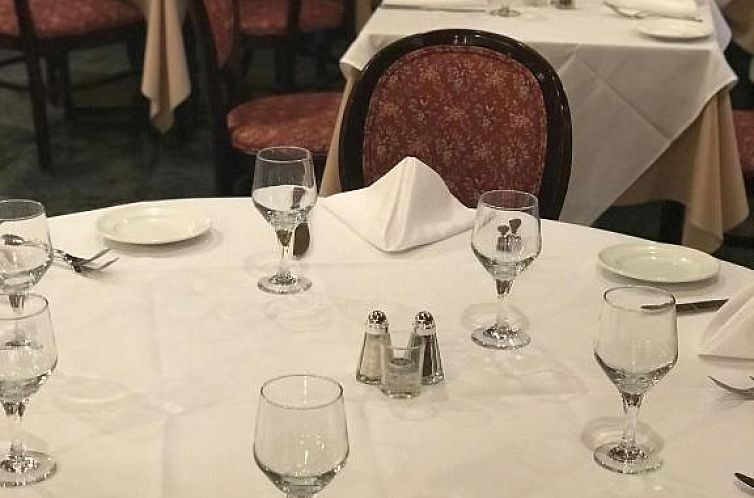 Meadowlands Plaza Hotel