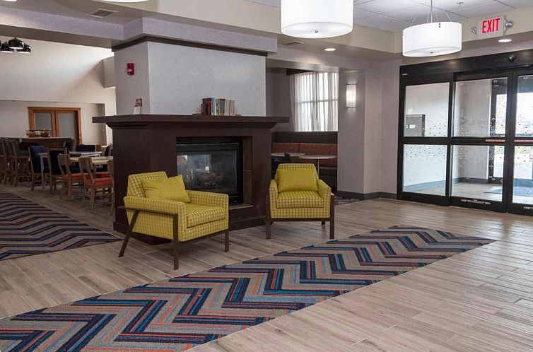 Hampton Inn & Suites Riverton