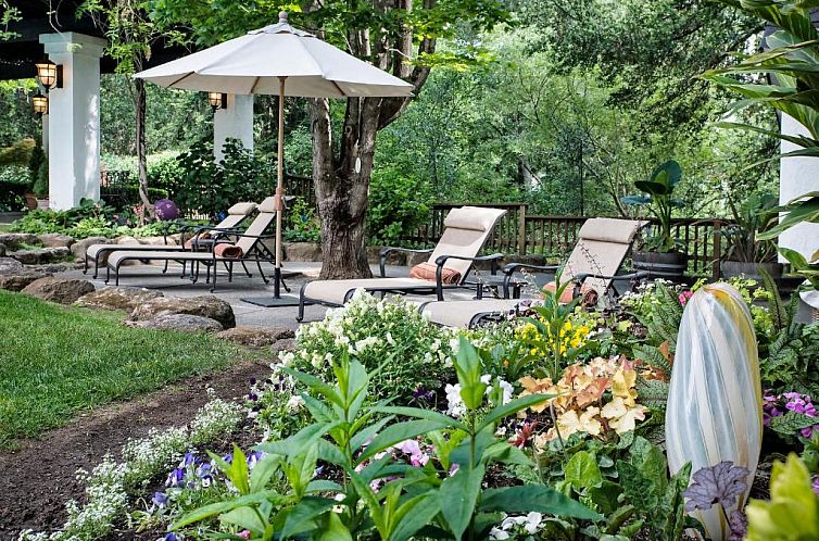 Candlelight Inn Napa Valley