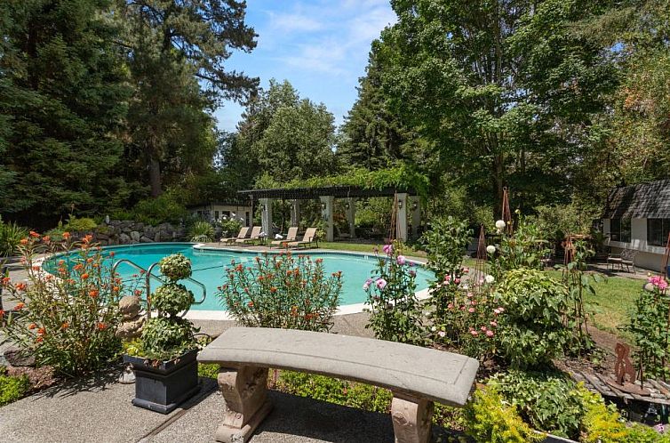 Candlelight Inn Napa Valley