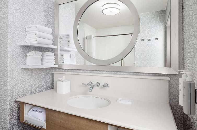 Hampton Inn & Suites - Napa, CA