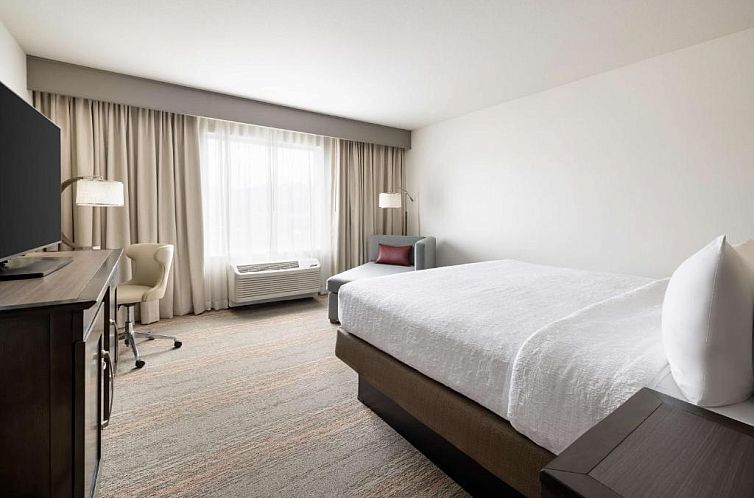 Hampton Inn & Suites - Napa, CA