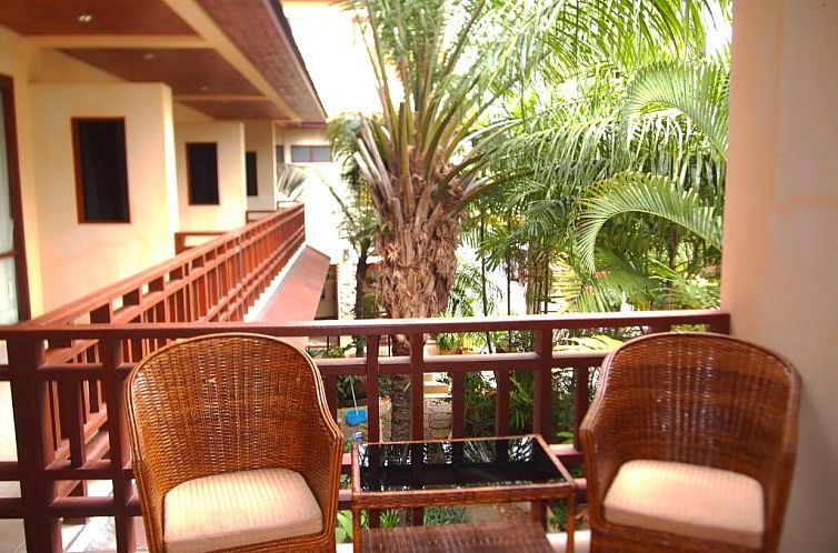 Summer Inn