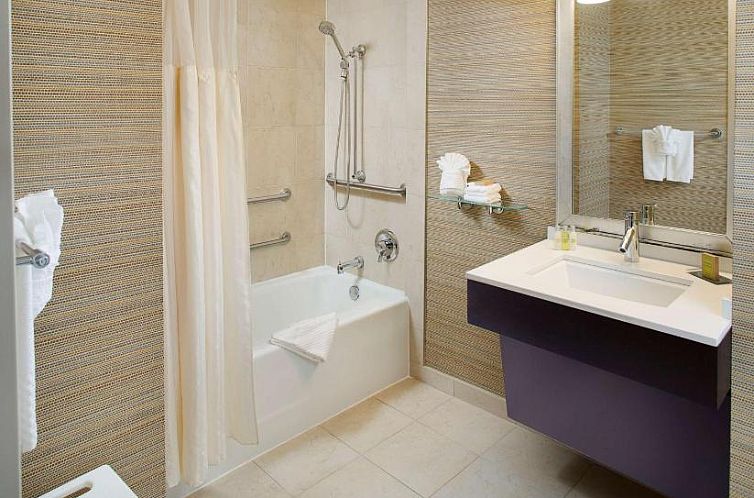 DoubleTree by Hilton Baltimore - BWI Airport