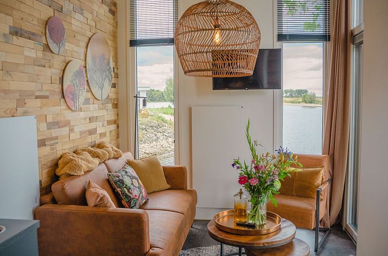 Vrijstaande woning in Maurik