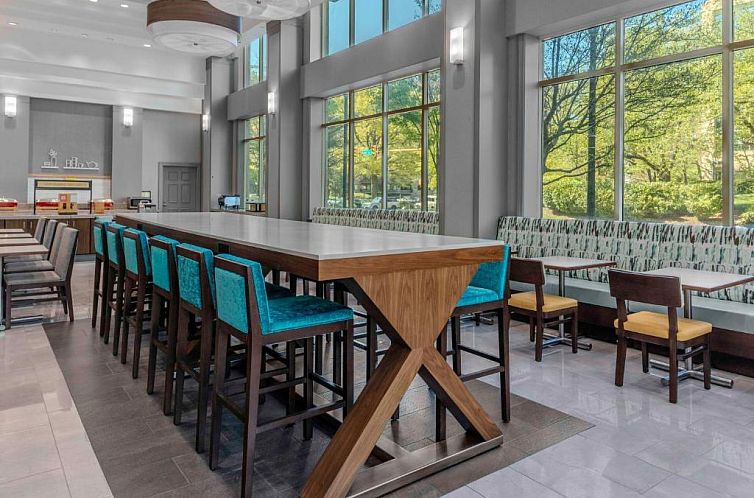 Hampton Inn & Suites Reagan National Airport - Crystal City