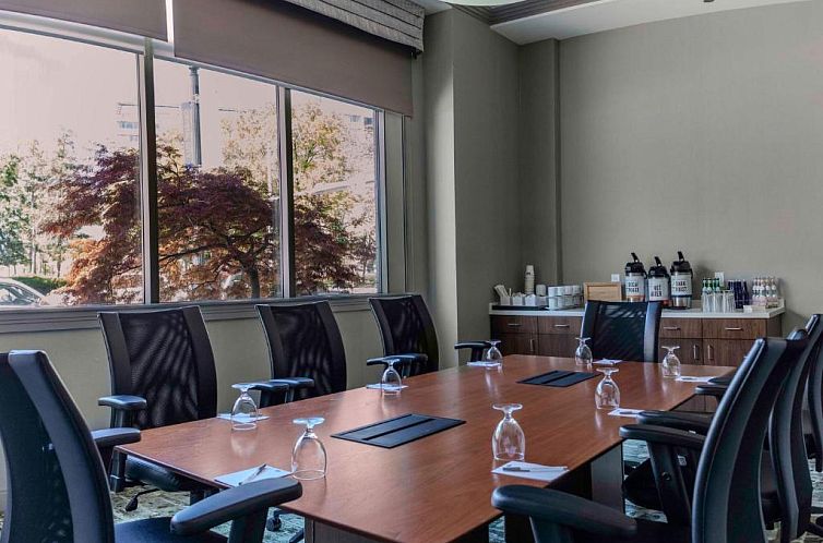 Hampton Inn & Suites Reagan National Airport - Crystal City