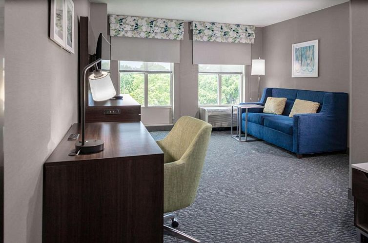 Hampton Inn & Suites Reagan National Airport - Crystal City