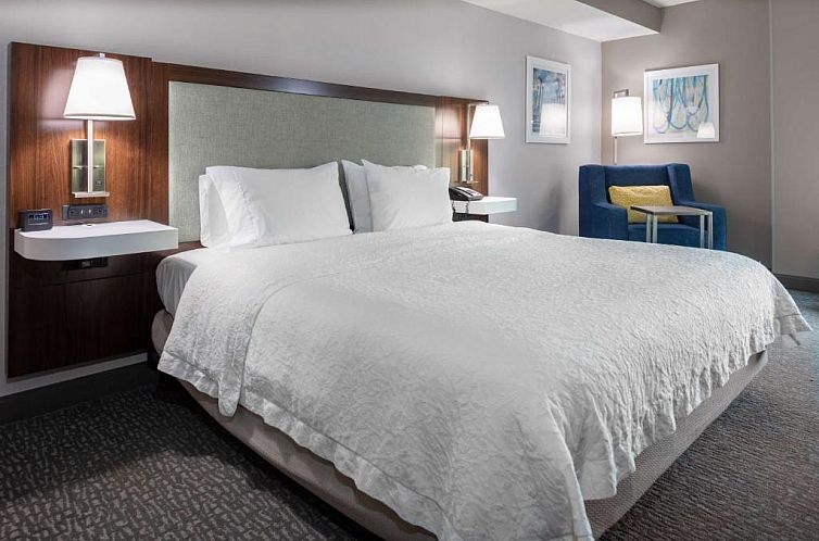 Hampton Inn & Suites Reagan National Airport - Crystal City