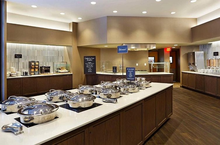 Embassy Suites Crystal City - National Airport