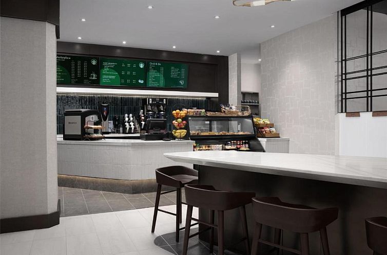 Hilton Crystal City at Washington Reagan National Airport