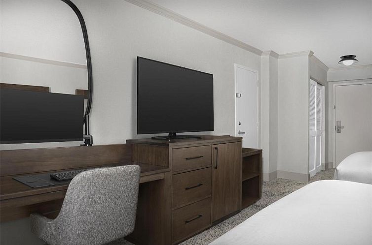 Hilton Crystal City at Washington Reagan National Airport