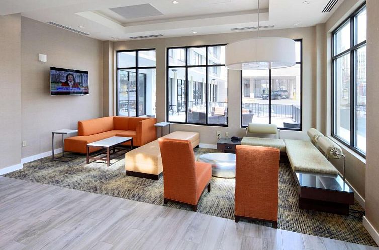 Hilton Garden Inn Reagan National Airport