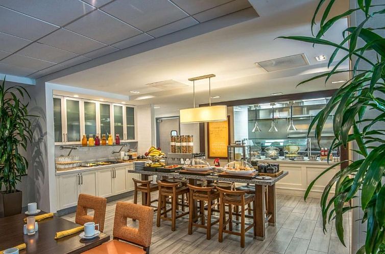Hilton Garden Inn Reagan National Airport
